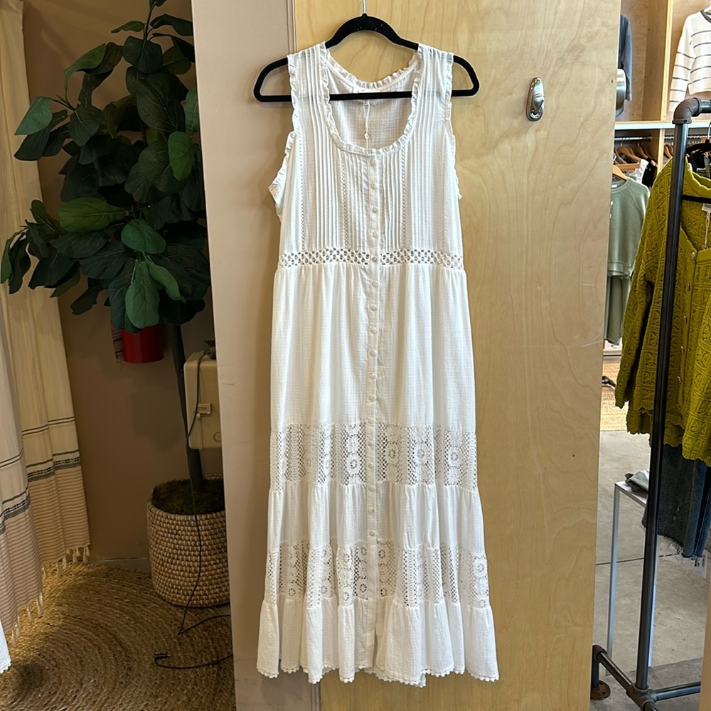 Heartloom Raine Dress in Eggshell size M and L